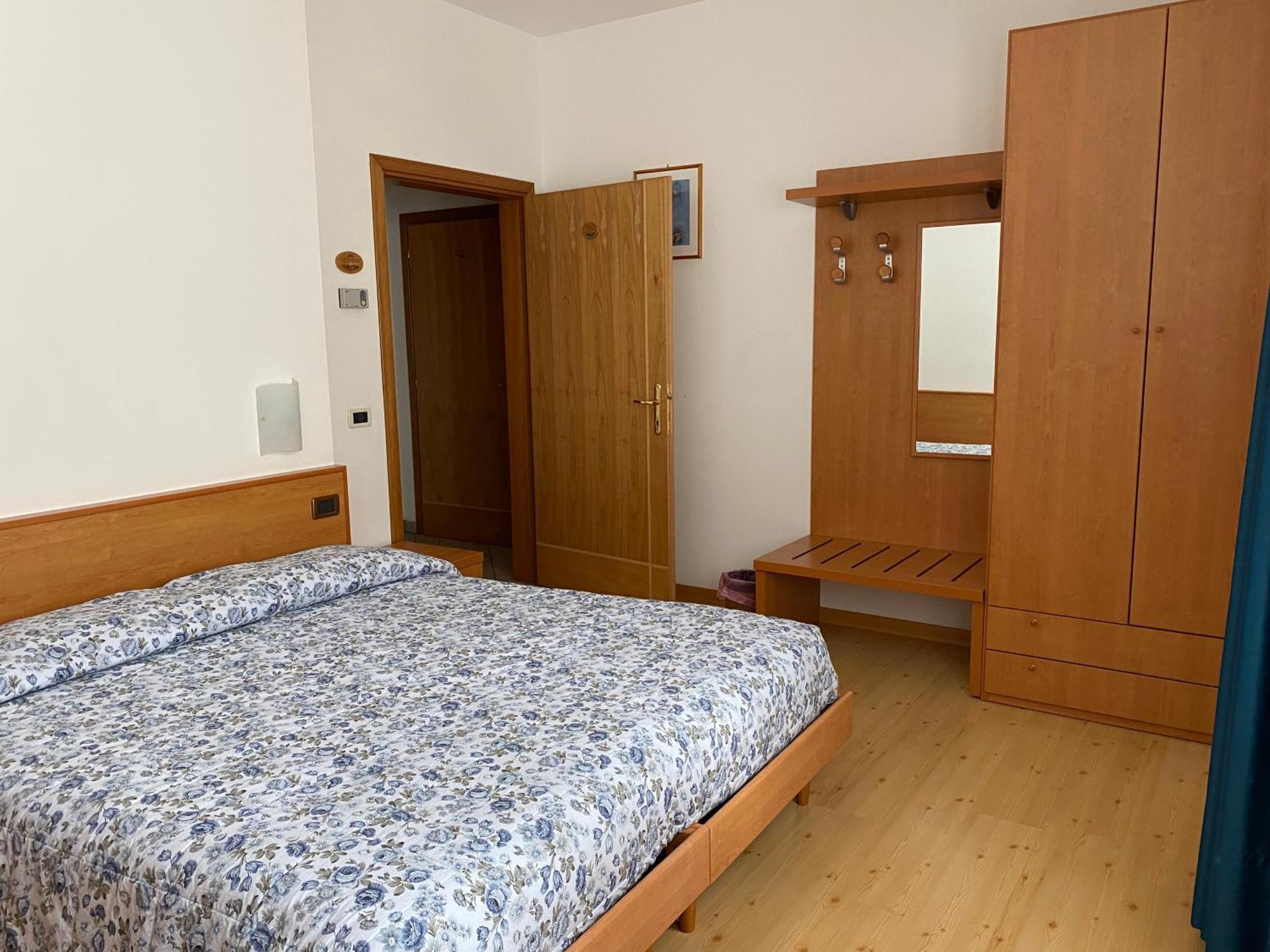 Garni Ladinia Hotel Pescul Ngoại thất bức ảnh