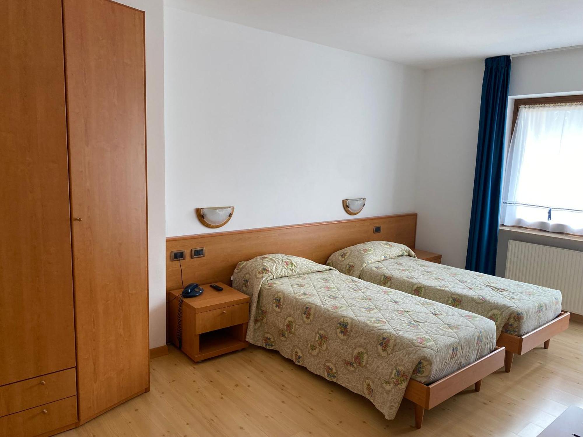 Garni Ladinia Hotel Pescul Ngoại thất bức ảnh