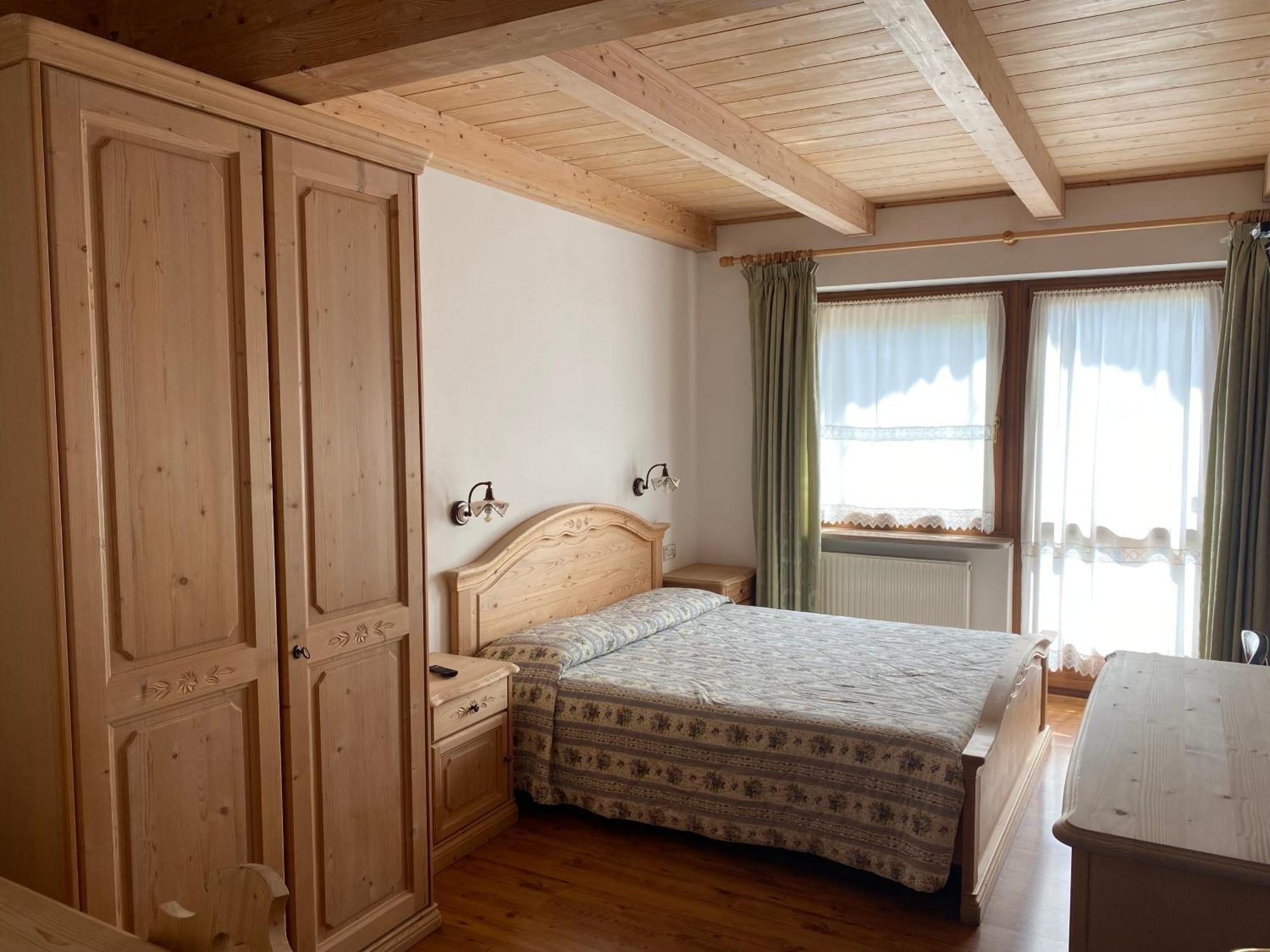 Garni Ladinia Hotel Pescul Ngoại thất bức ảnh